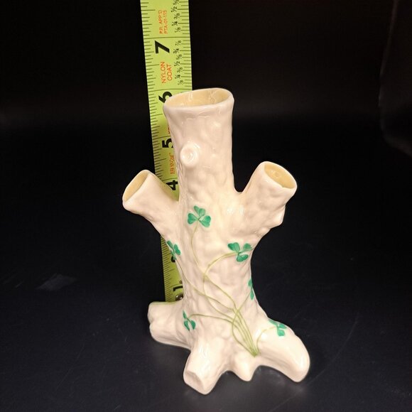Belleek Irish Porcelain Shamrock Tree Stump Bud Vase Vintage Green Stamp - Picture 13 of 15